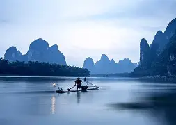 包含漓江黑豹队对阵河套鲸鲨队，F1锦标赛失利，内线统治篮板——定位球制造杀机的词条-爱游戏app